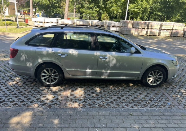 Skoda Superb cena 29900 przebieg: 318200, rok produkcji 2013 z Ożarów Mazowiecki małe 46